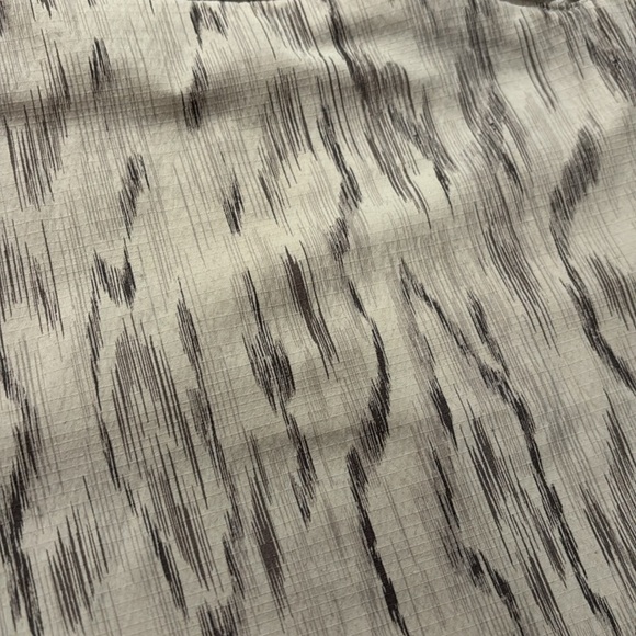 Athleta Multi Print Neutral Shorts - Picture 4 of 4